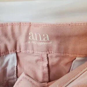 Ana A New Approach Twill Women's Pink Mid Rise 3.5" Inseam Size 16 Shorts